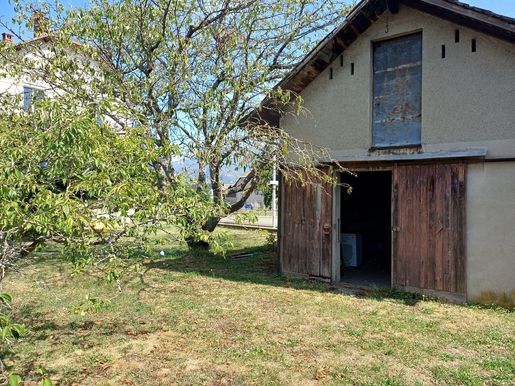 Terrain 471 m² · à Cognin · 185 000 €