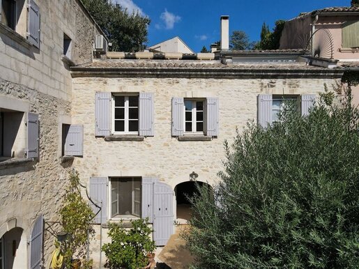 Maison 10 pièces 260 m² · à Villeneuve-lès-Avignon · 260 m² · 910 000 €