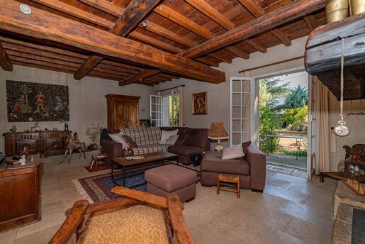 Maison 6 pièces 175 m² · à Villeneuve-lès-Avignon · 175 m² · 670 000 €