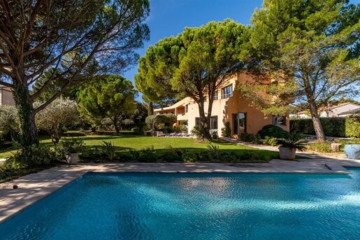 Maison 7 pièces 367 m² · à Villeneuve-lès-Avignon · 367 m² · 1 365 000 €