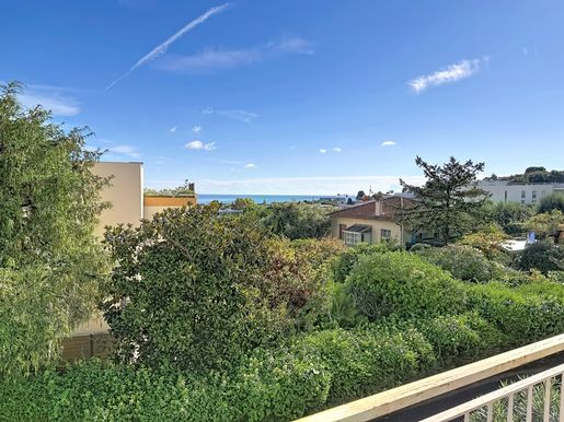 Appartement 4 pièces 81 m² · à Antibes · 81 m² · 399 000 €