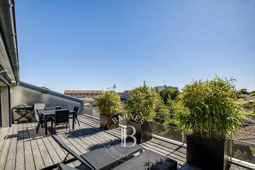 Appartement 5 pièces 96 m² · à Bordeaux · 96 m² · 550 000 €