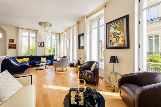 Maison 6 pièces 228 m² · à Bordeaux · 228 m² · 1 290 000 €