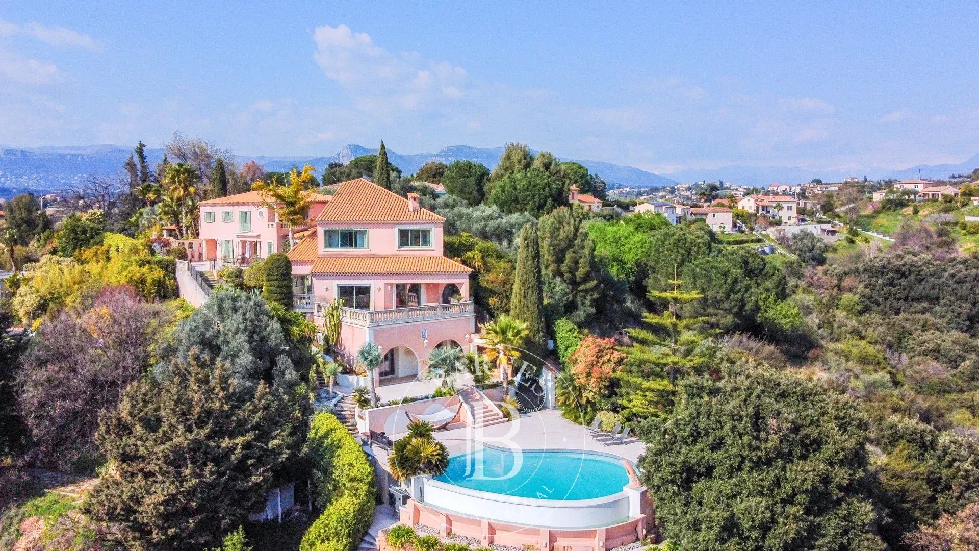 Maison à vendre, 330m², Cagnes-sur-Mer