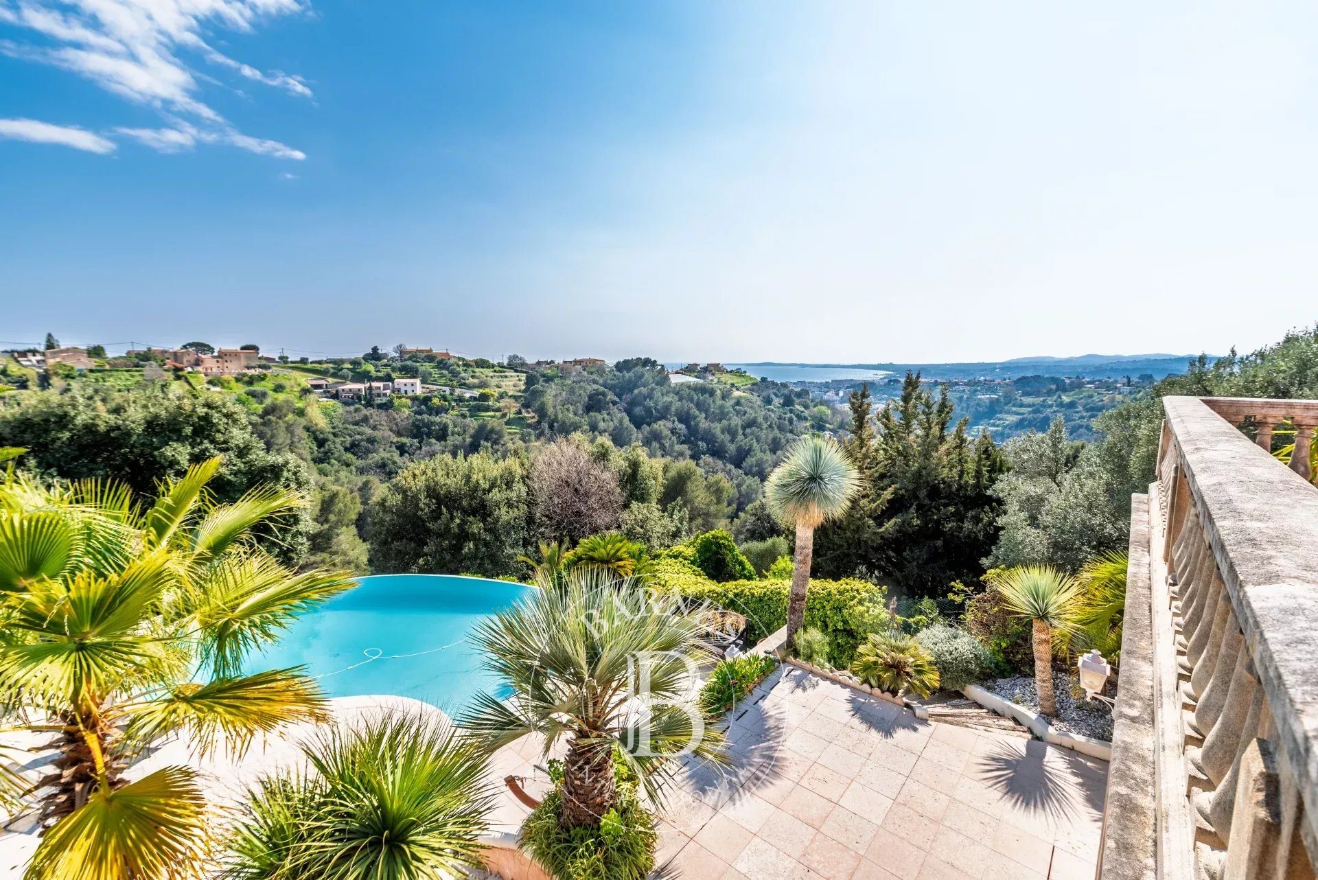 Maison à vendre, 330m², Cagnes-sur-Mer