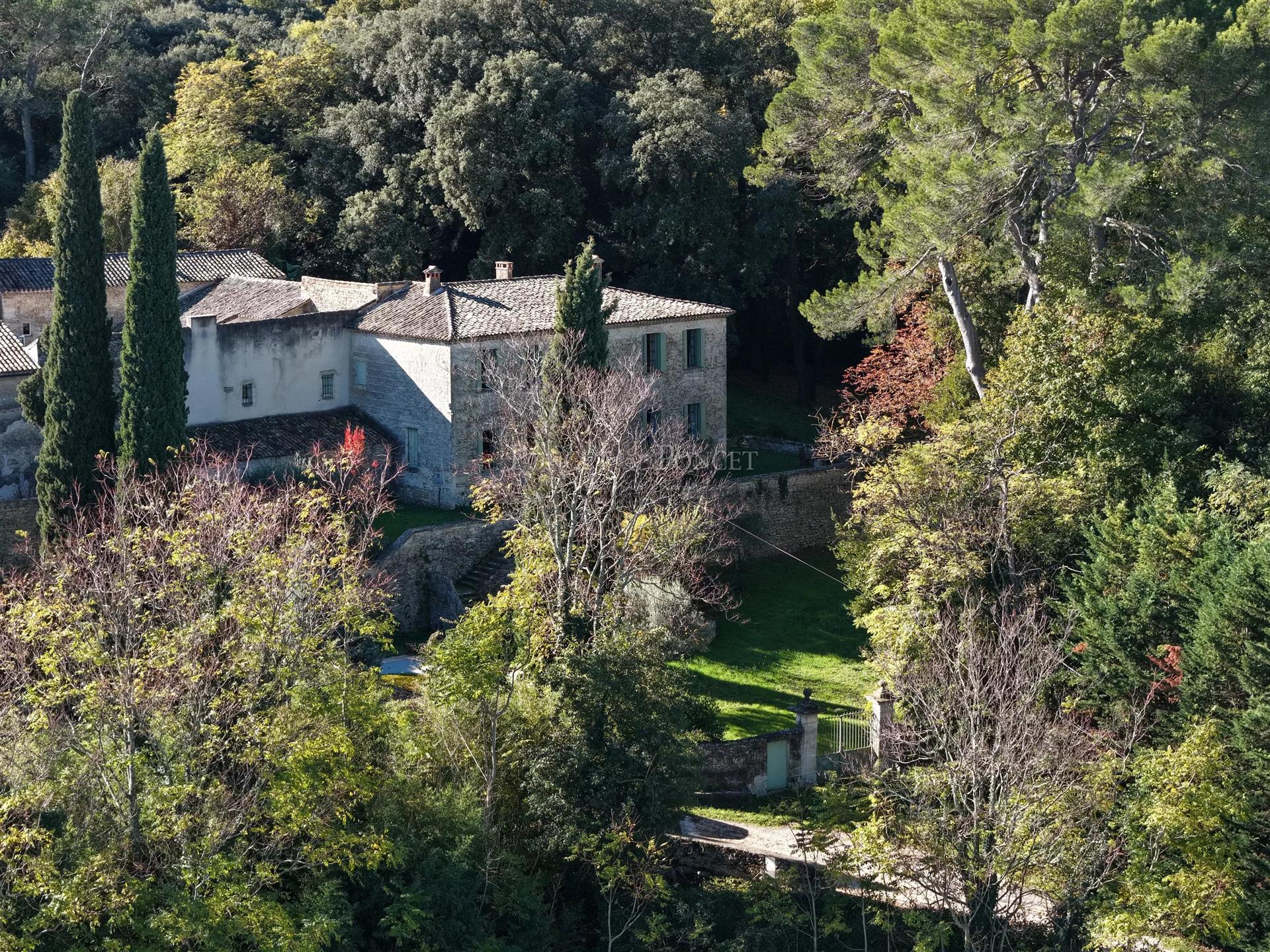 Maison à vendre, 300m², Uzès