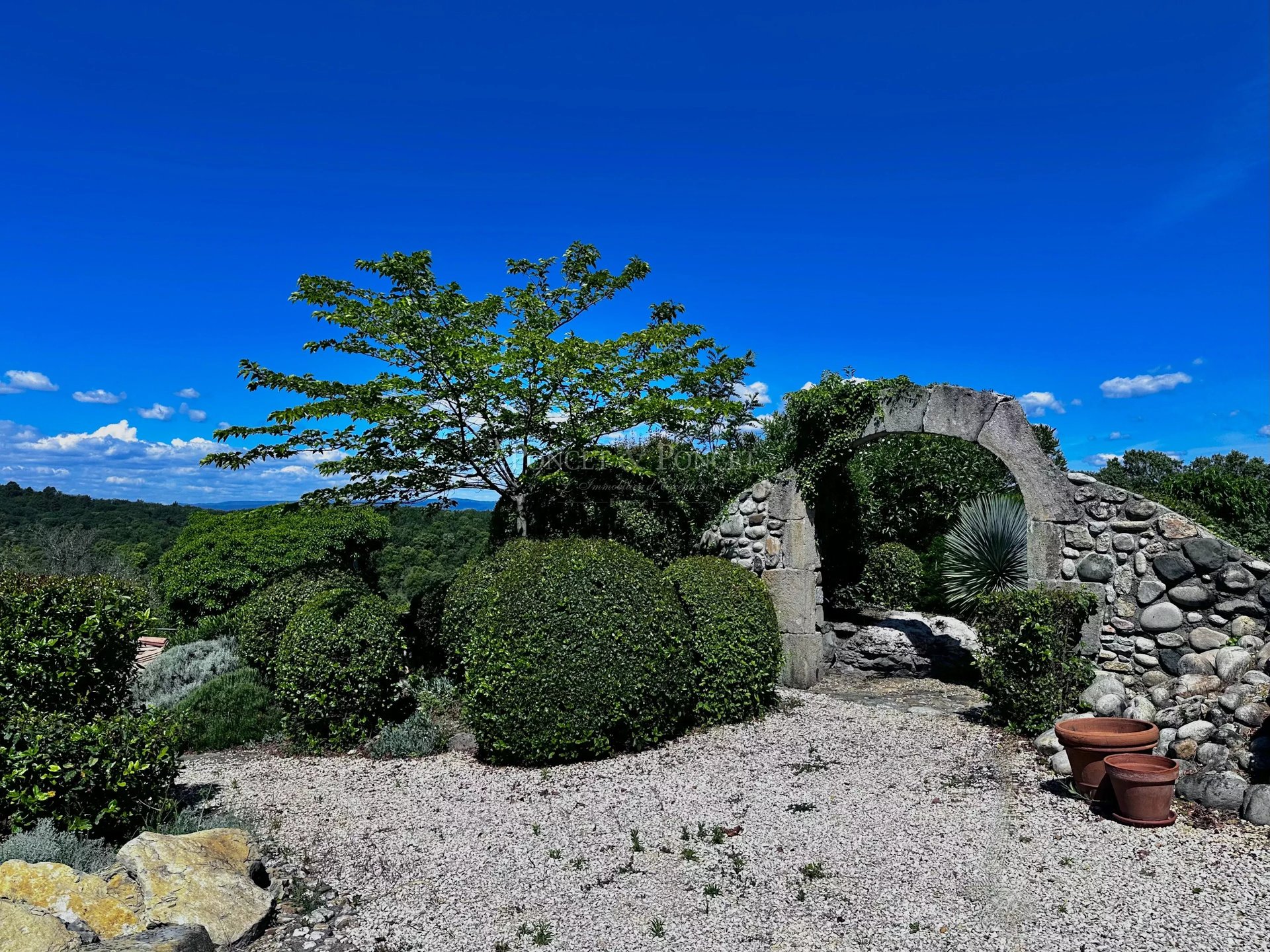 Maison à vendre, 305m², Vallon-Pont-d'Arc
