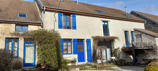 Maison 11 pièces 238 m² · à Vieilmoulin · 238 m² · 295 000 €