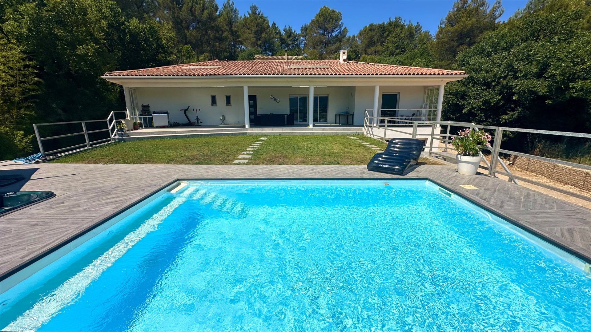Maison à vendre, 140m², Cuges-les-Pins