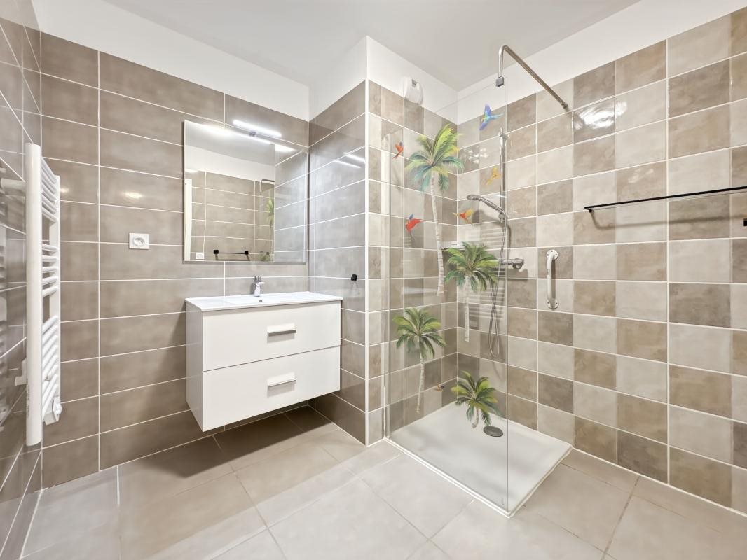 Appartement à vendre, 74m², Fréjus