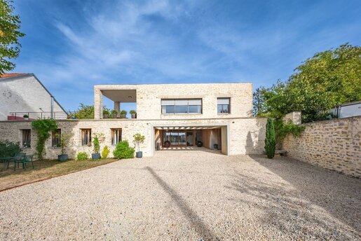 Maison 9 pièces 400 m² · à Mornay · 400 m² · 2 500 000 €