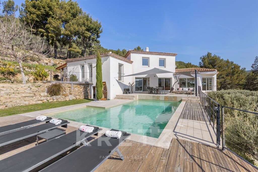 Maison à vendre, 218m², Saint-Cyr-sur-Mer