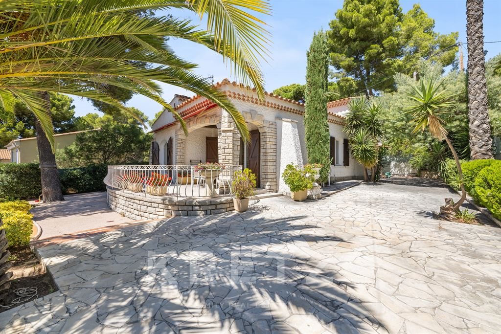 Maison à vendre, 135m², Saint-Cyr-sur-Mer