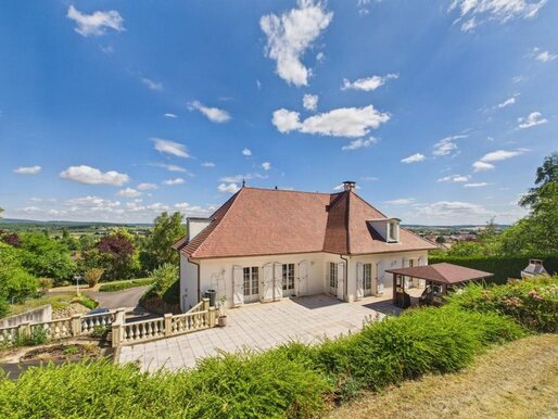 7 pièces 216 m² · à Jussey · 216 m² · 365 000 €