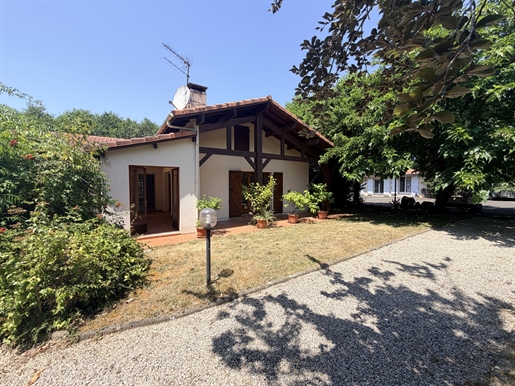 Maison 6 pièces 181 m² · à Villeneuve-de-Marsan · 181 m² · 318 000 €