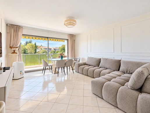Appartement 3 pièces 75 m² · à Antibes · 75 m² · 337 000 €