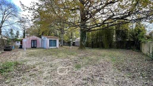 Terrain 740 m² · à Royan · 740 m² · 211 000 €