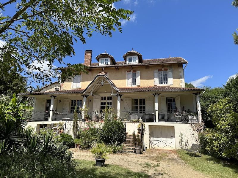 Maison à vendre, 380m², Montguyon