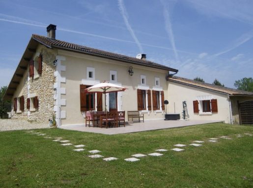 Maison 10 pièces 200 m² · à Boresse-et-Martron · 200 m² · 367 500 €