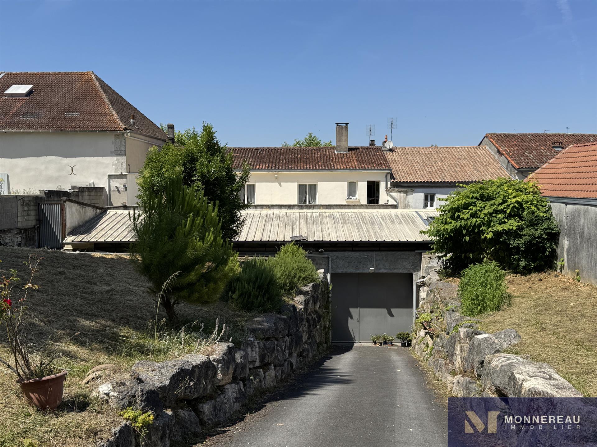 Maison à vendre, 517m², Barbezieux-Saint-Hilaire