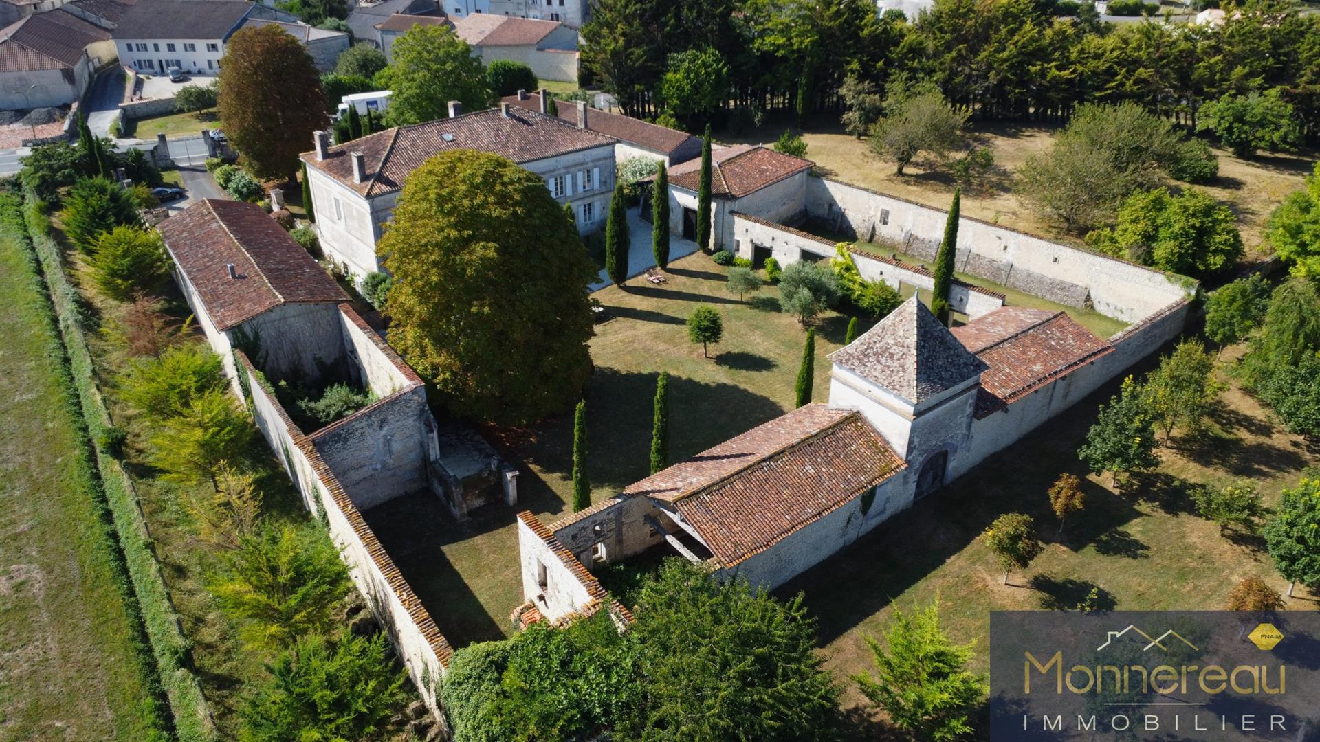 Maison à vendre, 455m², Archiac