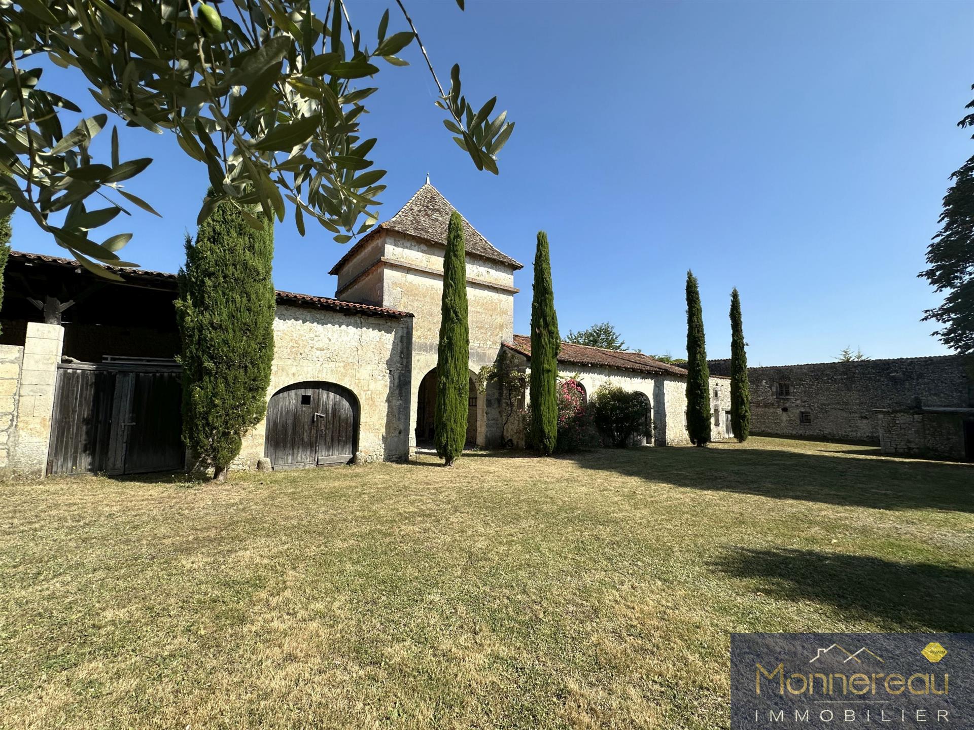 Maison à vendre, 455m², Archiac