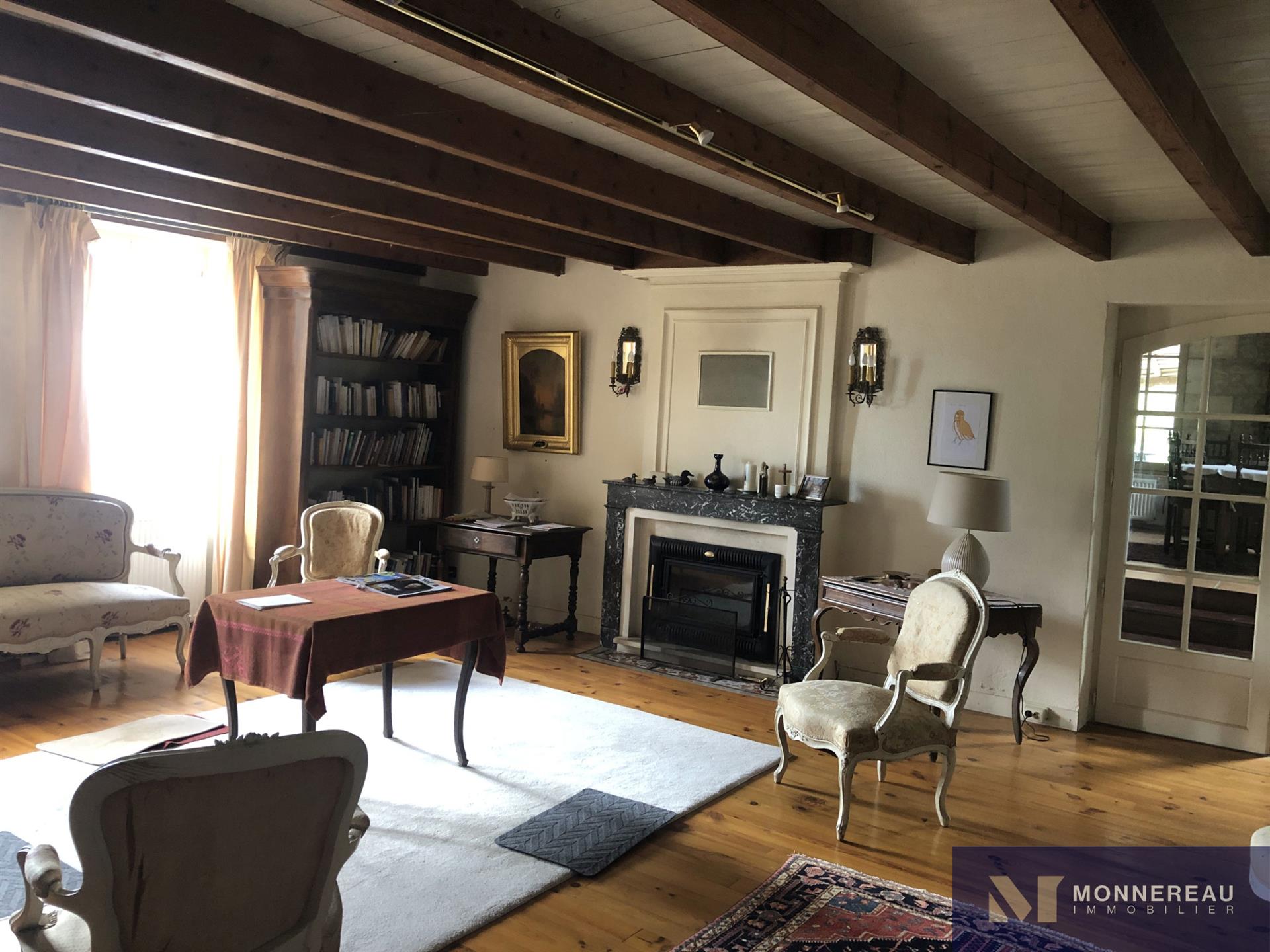 Maison à vendre, 239m², Barbezieux-Saint-Hilaire