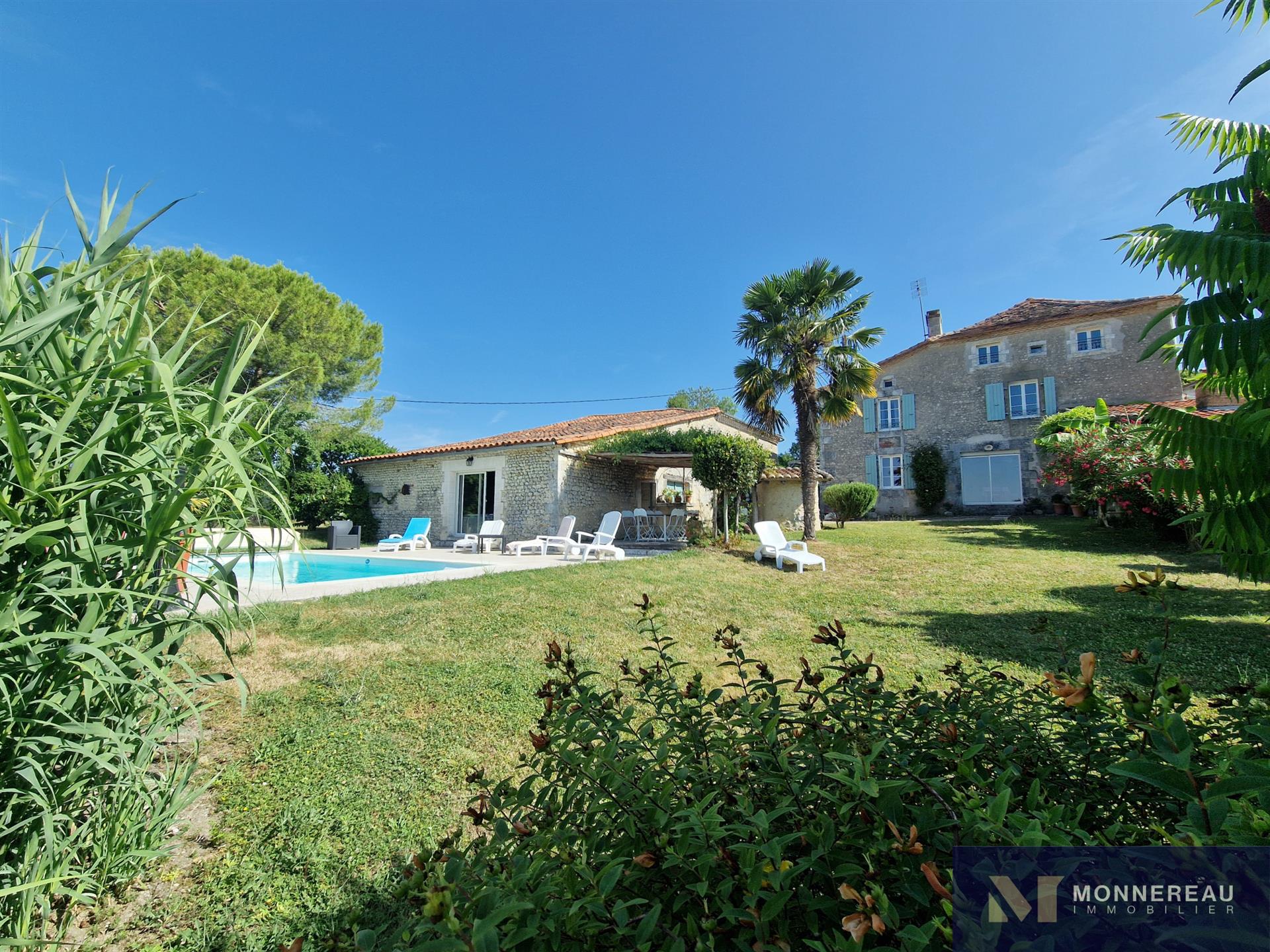 Maison à vendre, 150m², Montmoreau-Saint-Cybard