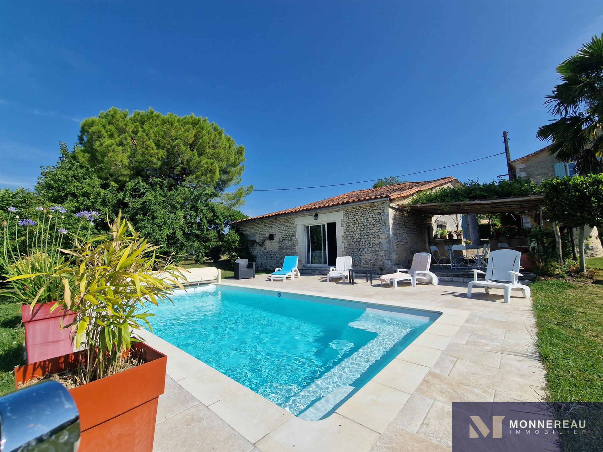 Maison à vendre, 150m², Montmoreau-Saint-Cybard
