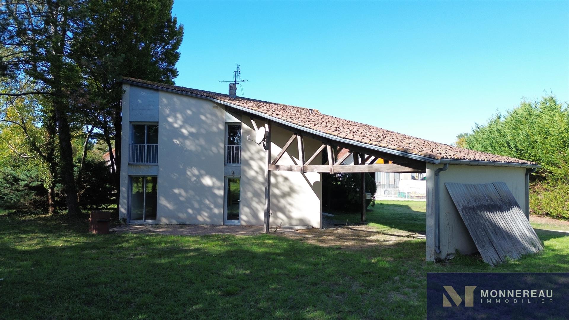 Maison à vendre, 130m², Brie-sous-Archiac