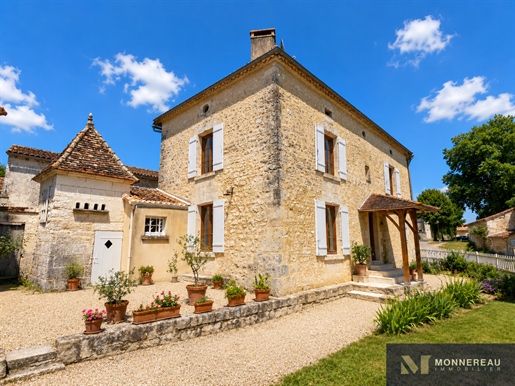 4 pièces 131 m² · à Blanzaguet-Saint-Cybard · 131 m² · 145 125 €