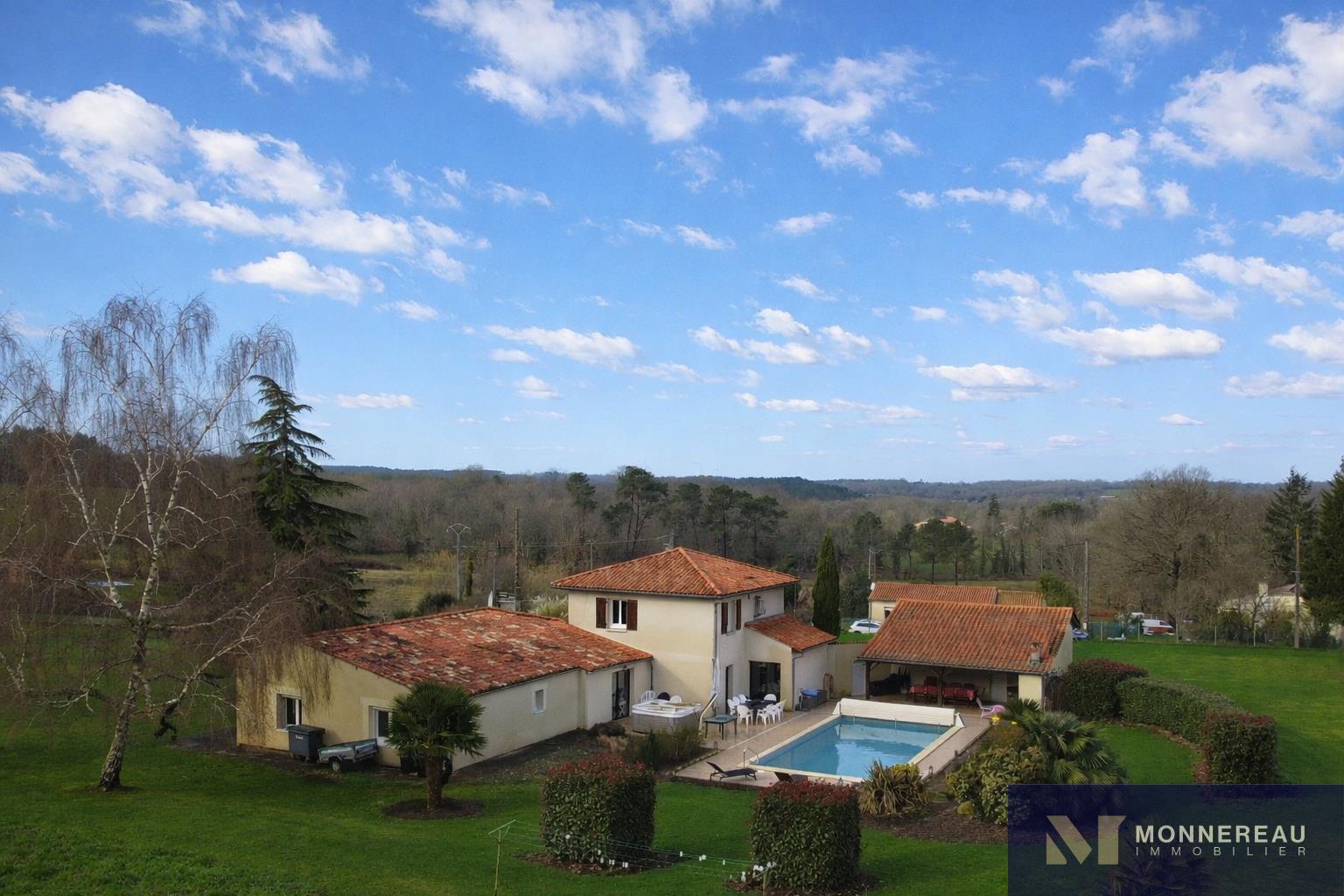 Maison à vendre, 208m², Oriolles