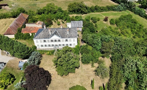Maison 8 pièces 310 m² · à Vichy · 310 m² · 318 000 €