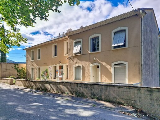 Maison 20 pièces 588 m² · à Olargues · 588 m² · 345 000 €