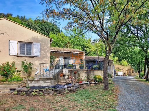 Maison 5 pièces 102 m² · à Saint-Étienne-d'Albagnan · 102 m² · 279 000 €