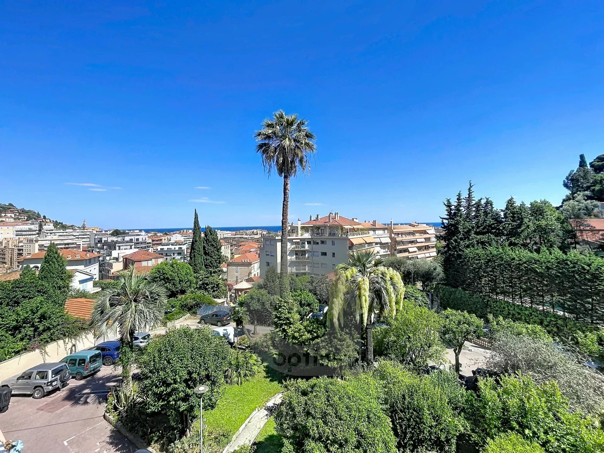 Appartement à louer, 87m², Menton