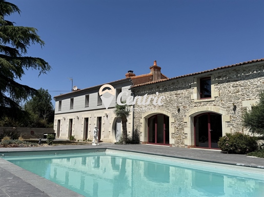 Maison 7 pièces 282 m² · à Val en Vignes · 282 m² · 416 000 €