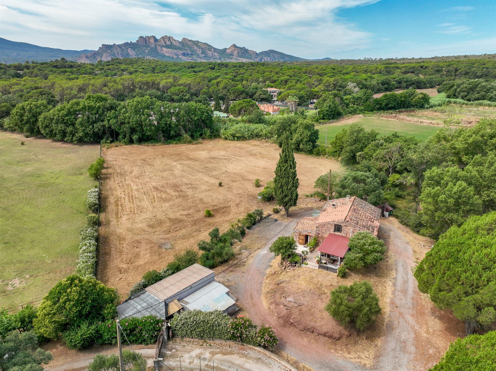 Maison à vendre, 138m², Roquebrune-sur-Argens