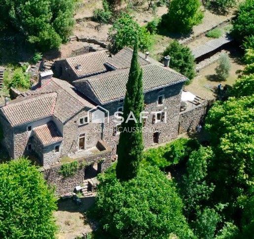 Maison 9 pièces 250 m² · à Le Collet-de-Dèze · 250 m² · 649 000 €