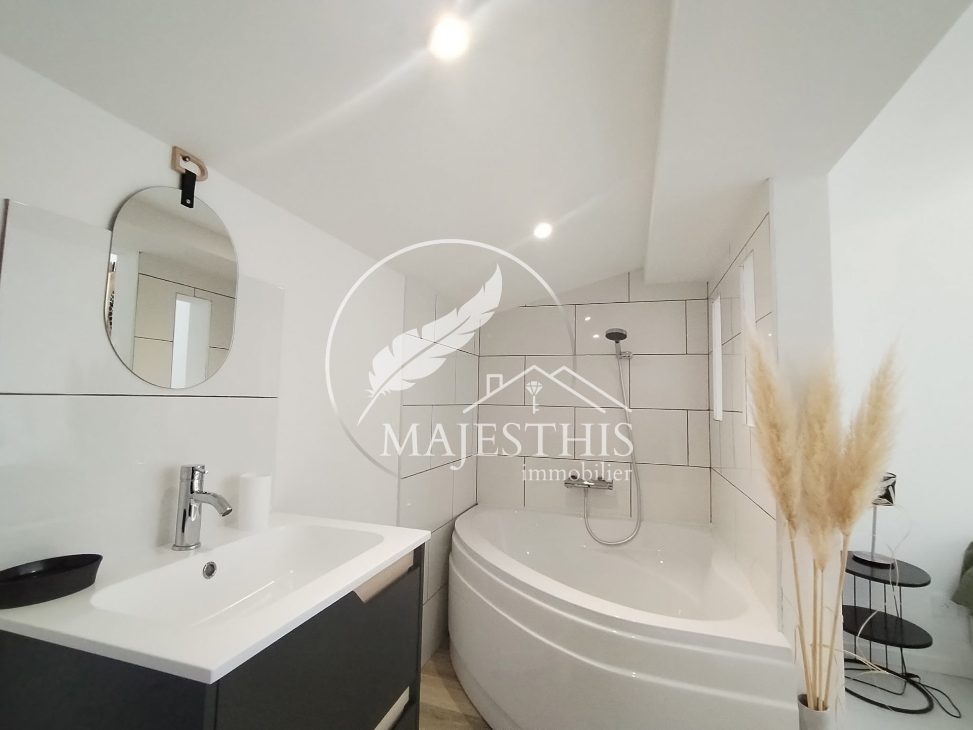 Maison à louer, 81m², Hyères