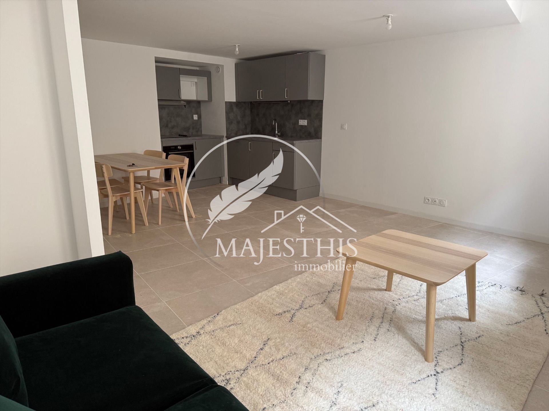 Appartement à louer, 53m², Hyères