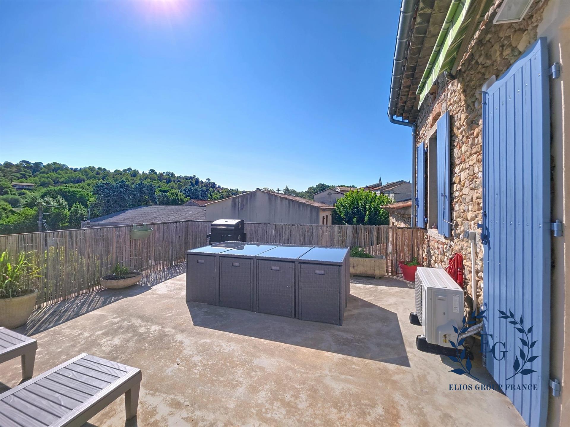 Maison à vendre, 103m², Lézan