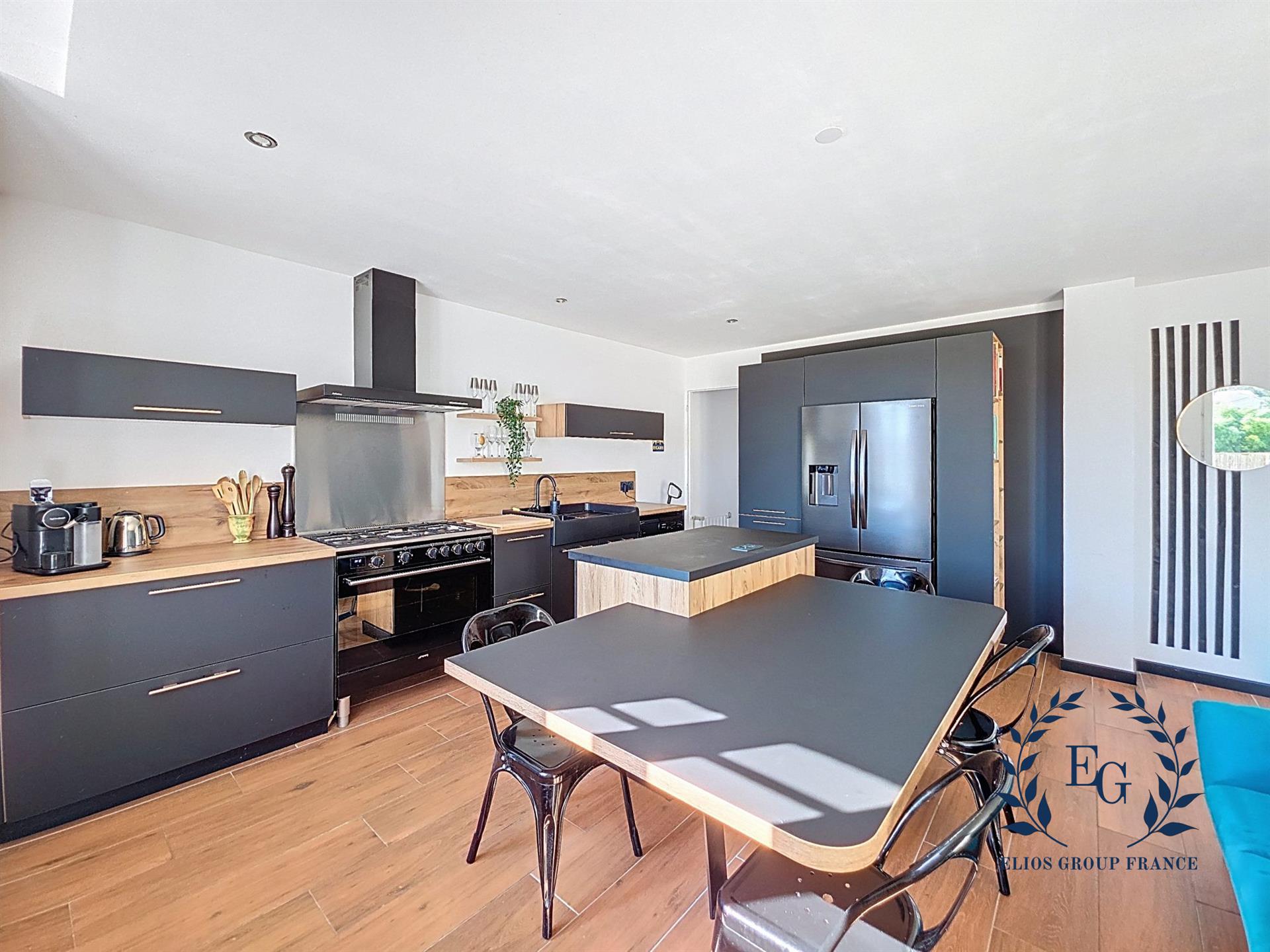 Maison à vendre, 103m², Lézan