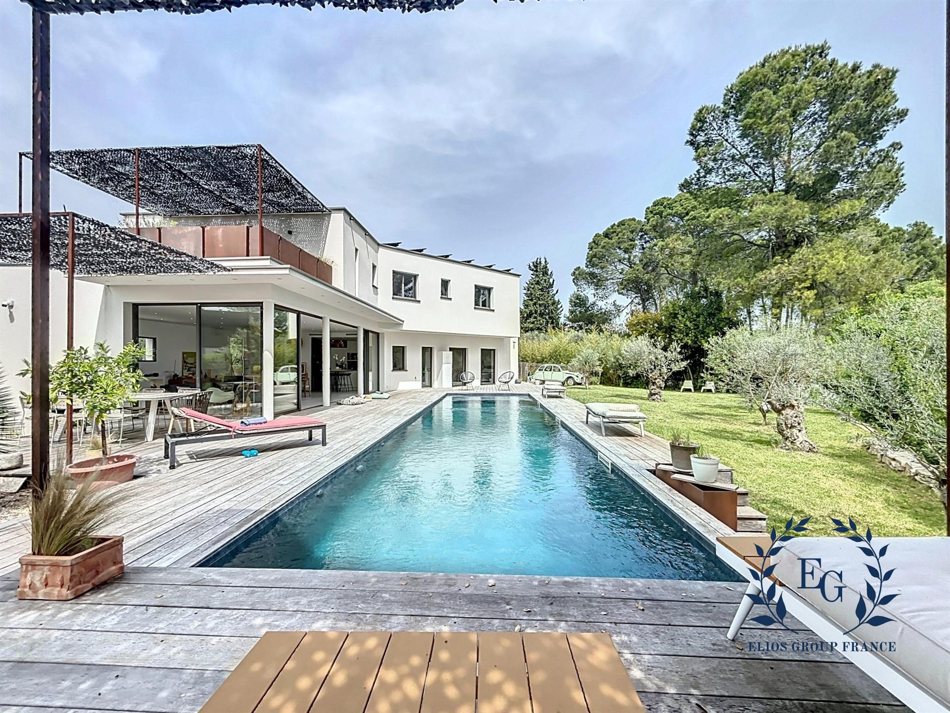 Maison à vendre, 207m², Sommières