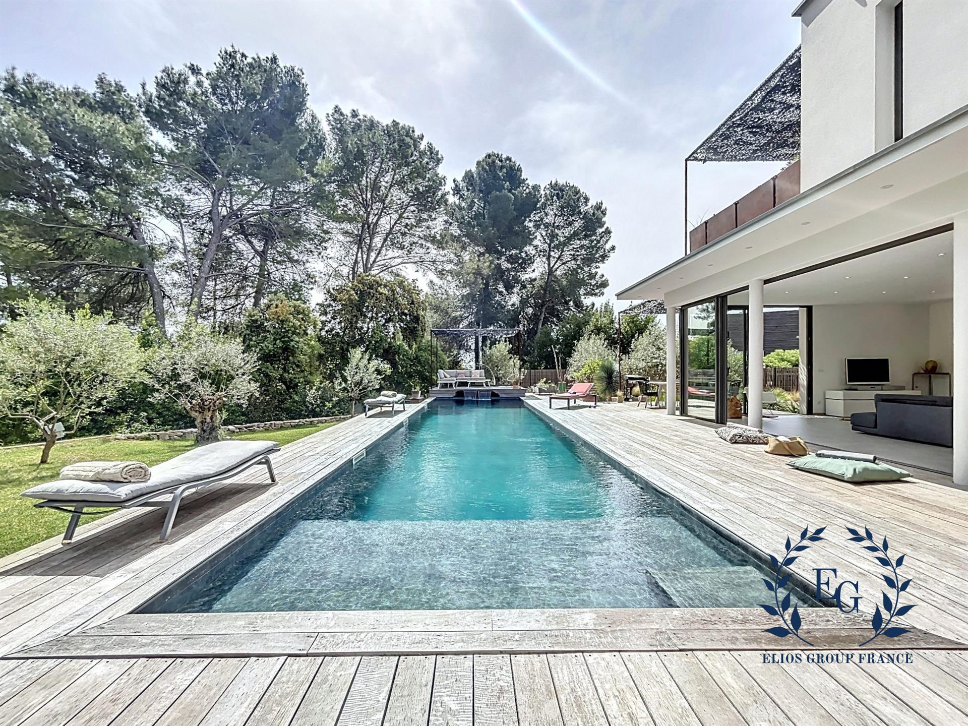 Maison à vendre, 207m², Sommières