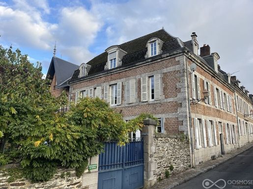 Maison 9 pièces 326 m² · à Fumay · 326 m² · 295 000 €