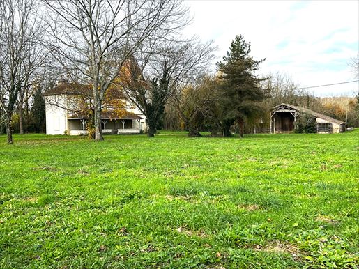 4 pièces 95 m² · à Pinel-Hauterive · 95 m² · 340 000 €