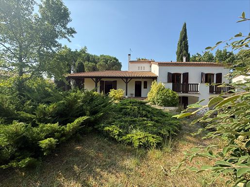 5 pièces 140 m² · à Pujols · 140 m² · 241 900 €