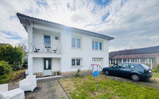 4 pièces 100 m² · à Sainte-Livrade-sur-Lot · 100 m² · 166 700 €