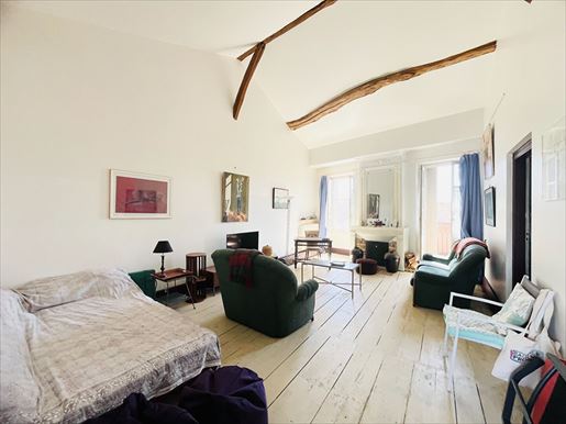 8 pièces 244 m² · à Villeneuve-sur-Lot · 244 m² · 199 000 €